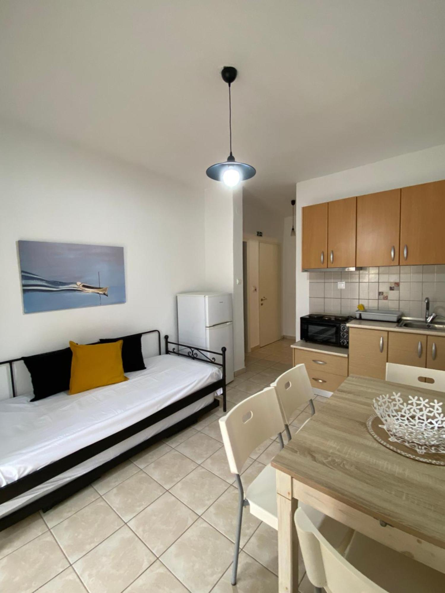 Georgoudi Apartments Nikiti  Buitenkant foto