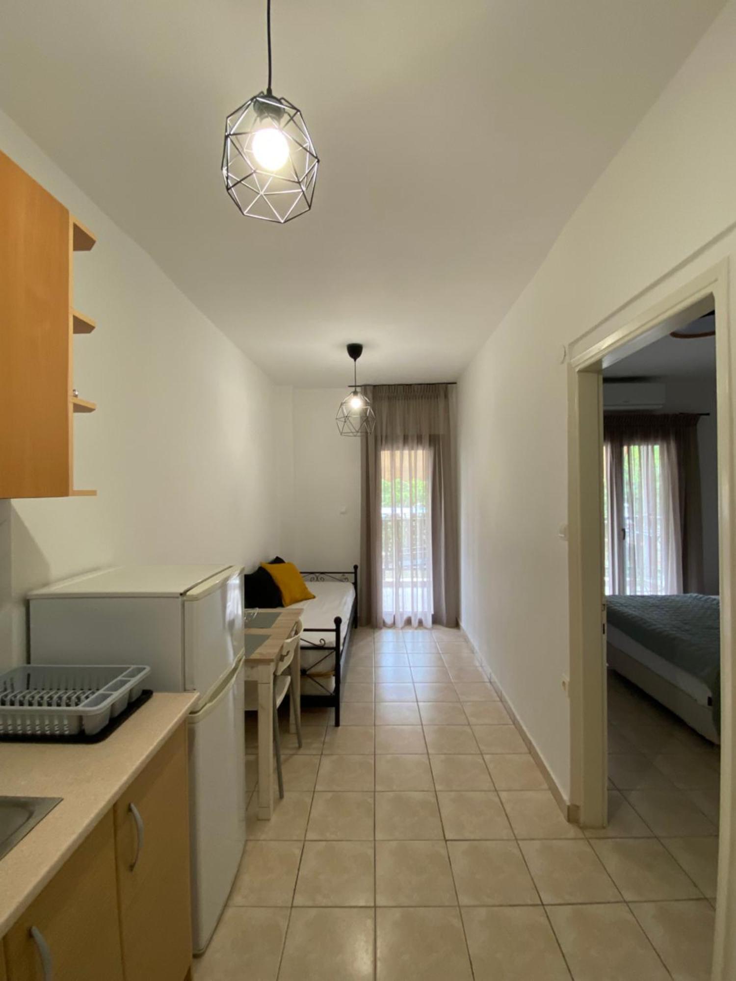 Georgoudi Apartments Nikiti  Buitenkant foto